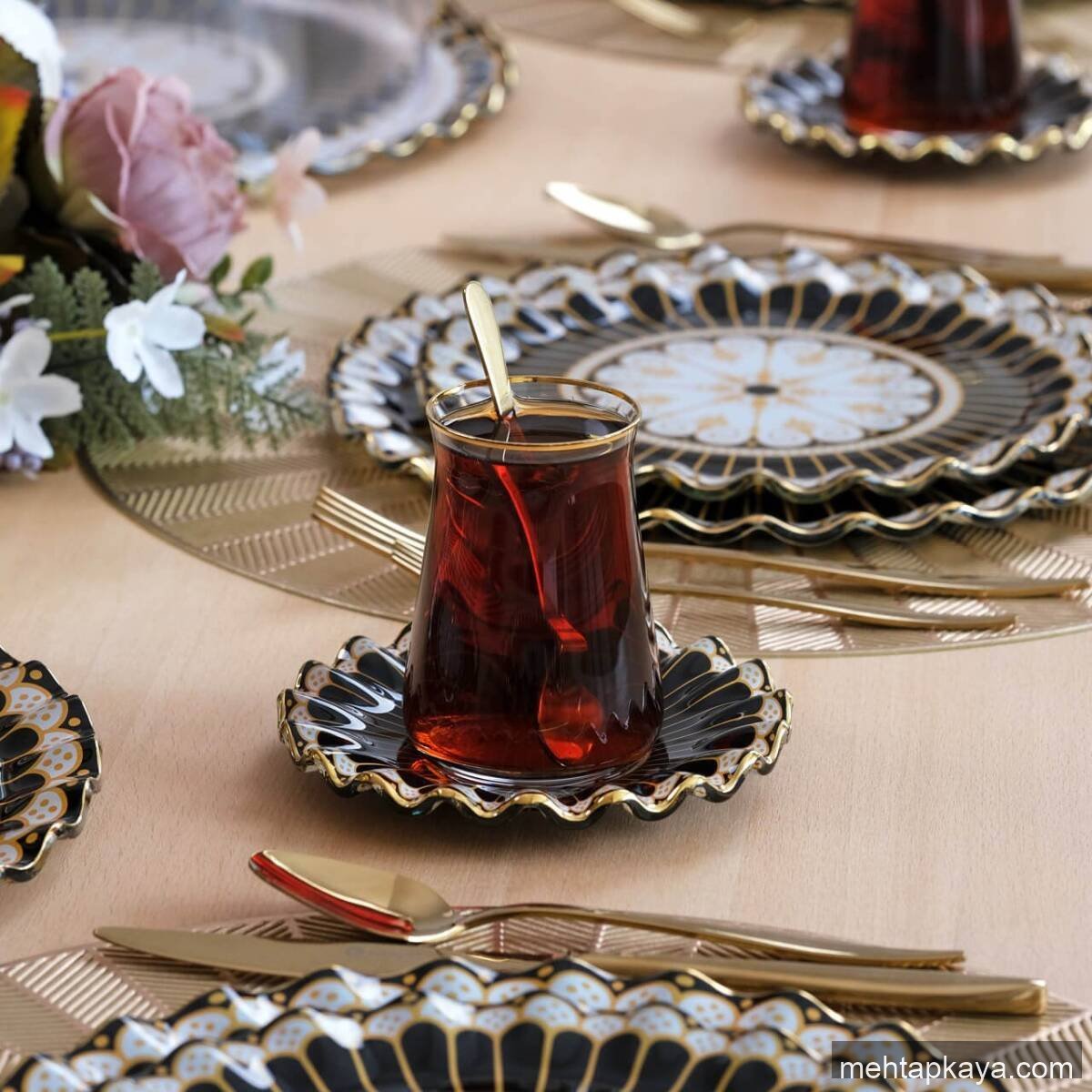 Bayram hediyesi önerilerinden çay bardağı seti